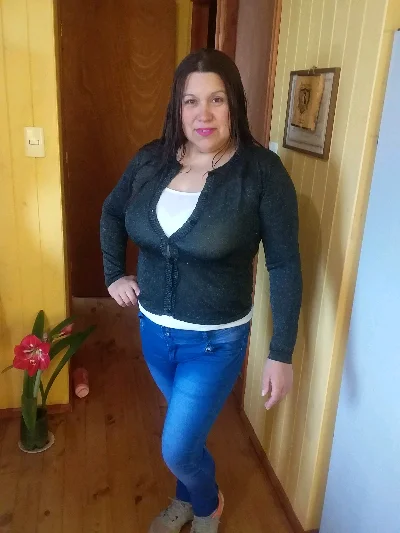 Gloria J.