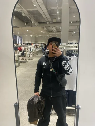 Maikel J.