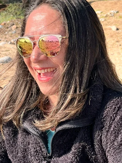 Reyni G.