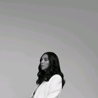 Nicolle S.