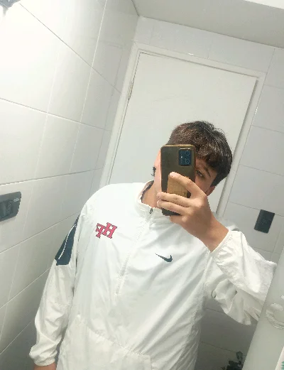 Diego H.