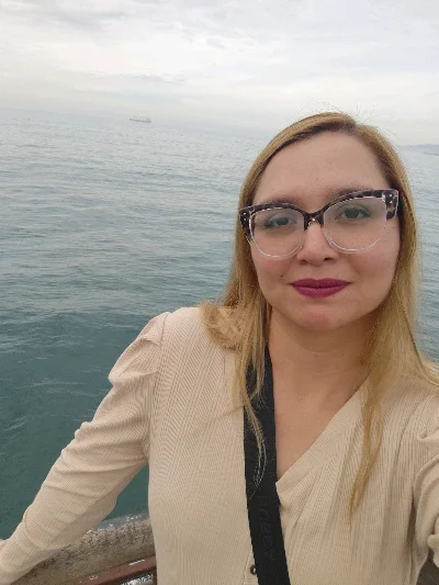 Fernanda T.
