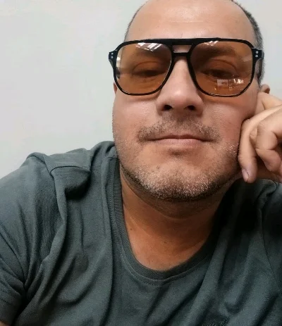 Carlos R.
