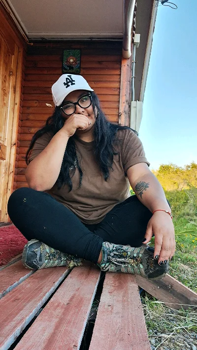 Karla V.