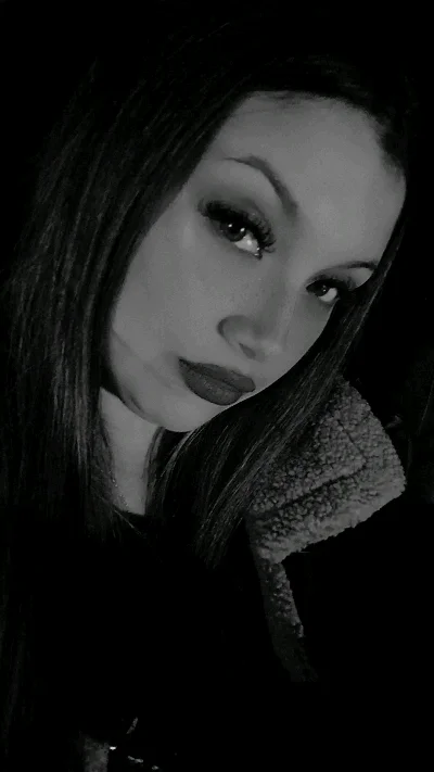 Vania K.