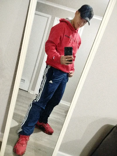Ian D.
