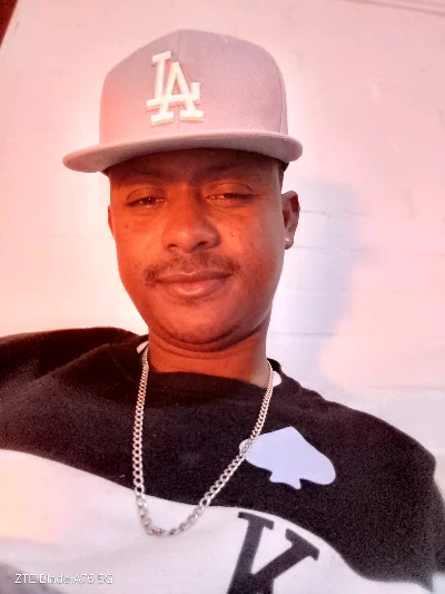 Jhon E.