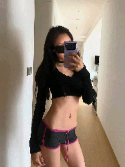 Maddie :.
