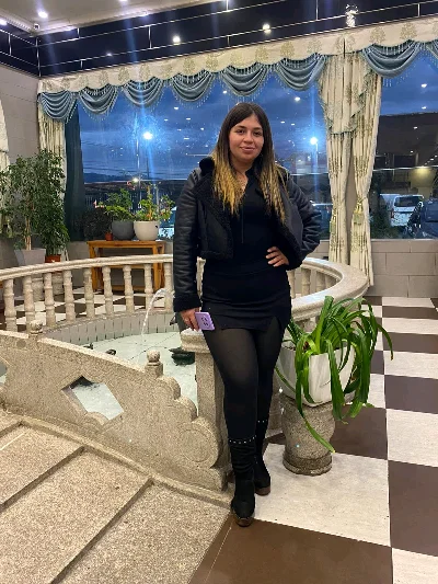 Nayeli E.