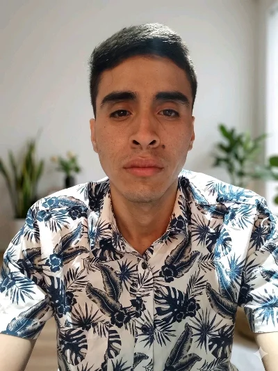 Luis F.