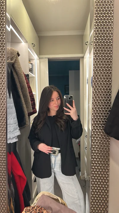 Alexa A.