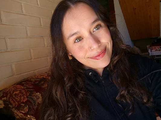 Fernanda B.