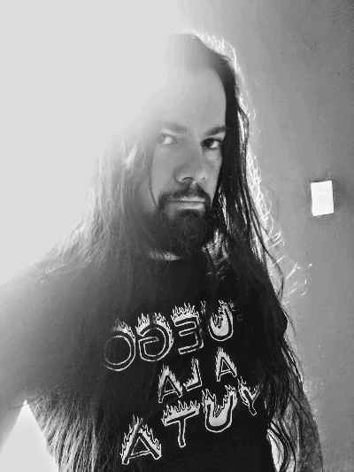 Esteban V.