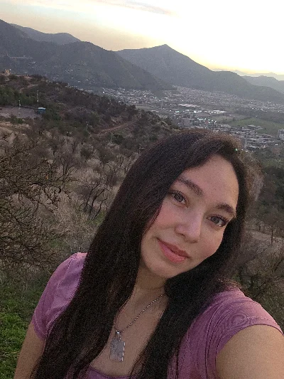 Ayleen F.