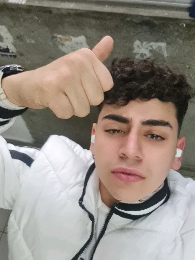 Vicente R.