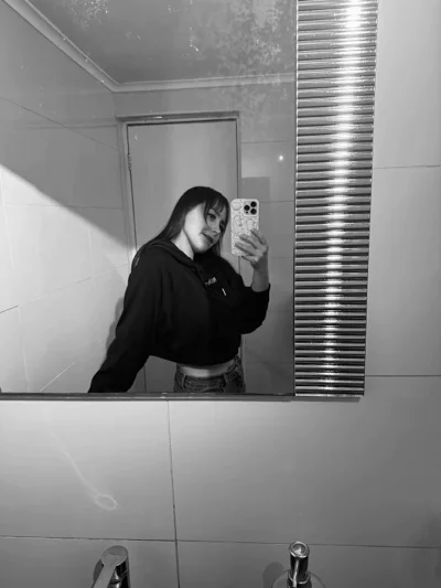 Andrea F.