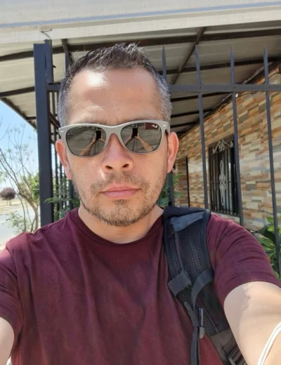 Sergio F.