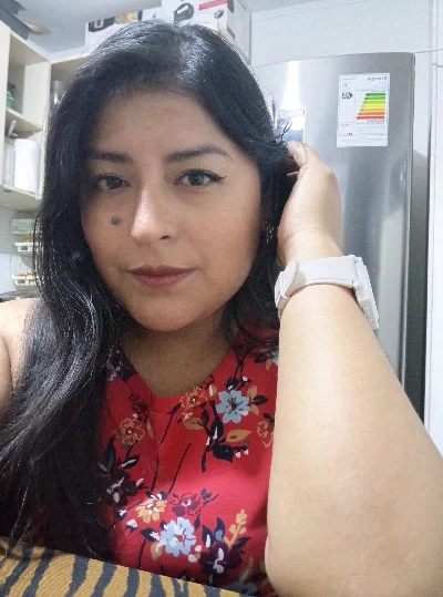 Lesly A.