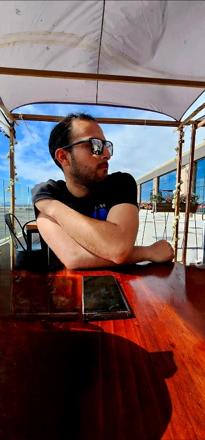 Jhonatan O.