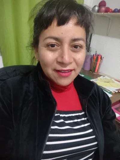 María C.