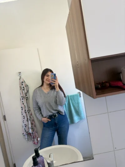 Alanis G.
