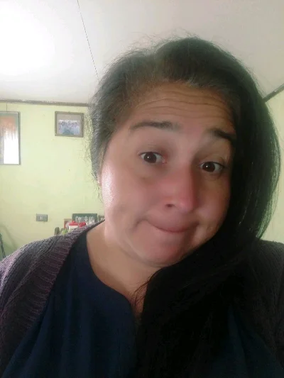 María E.