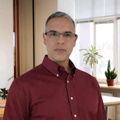 Allan V.
