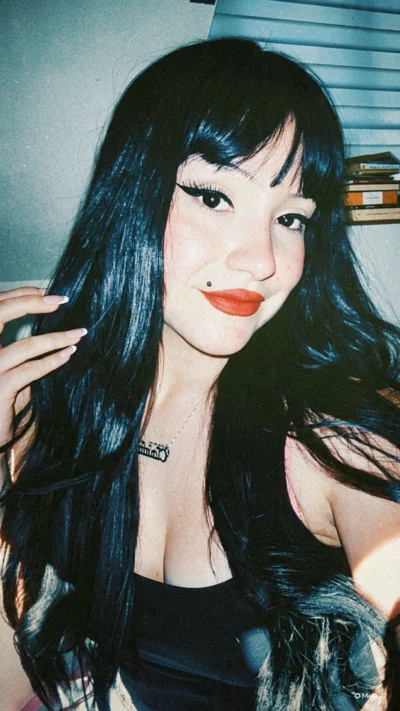 Claudia S.