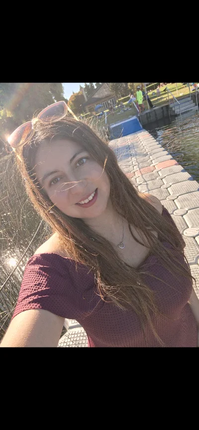 Ximena D.