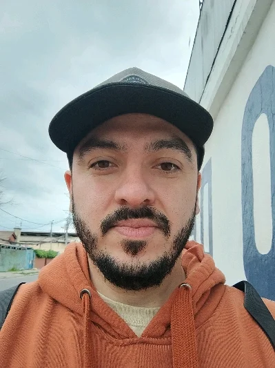 Max P.