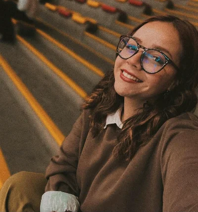 Yanira J.