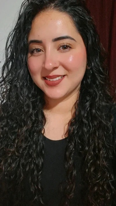 Yari E.