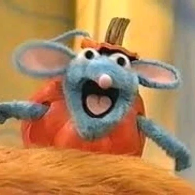 Alejandra >.