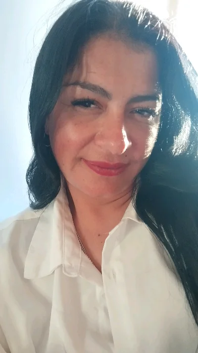 Maria J.