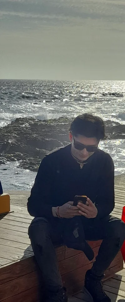 Simon D.