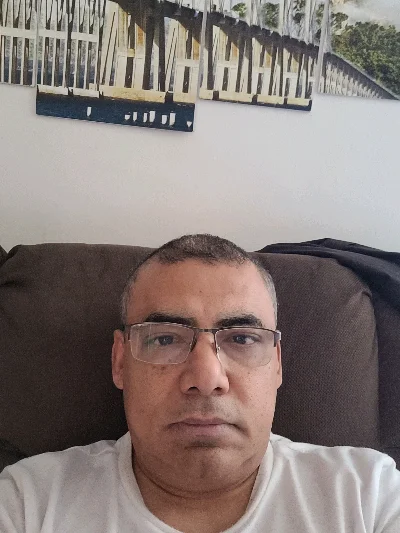 Lizandro R.