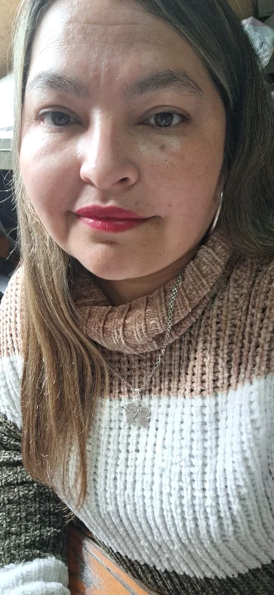 María F.